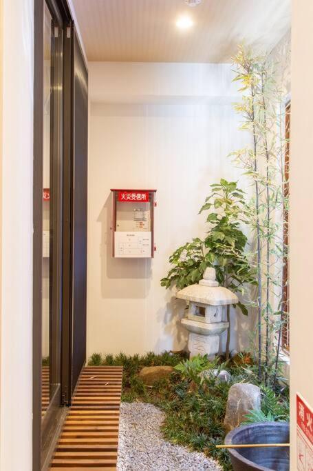 静響の宿 Silent Echo Inn Ōsaka Extérieur photo
